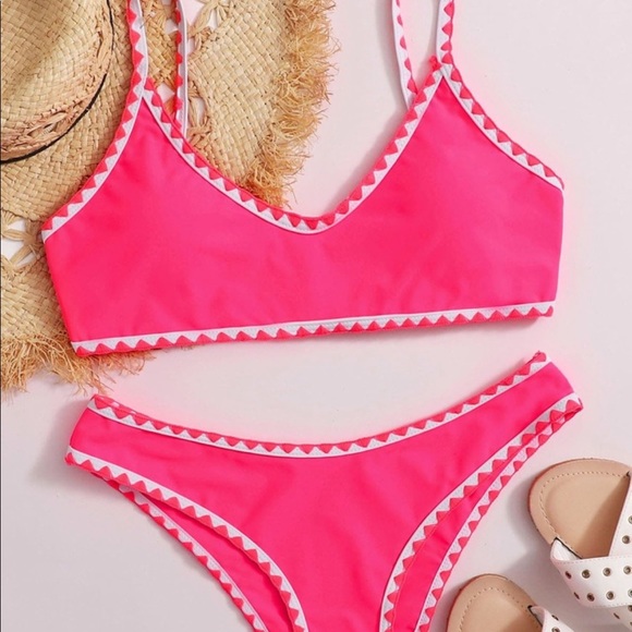 Bikini - Picture 4 of 5